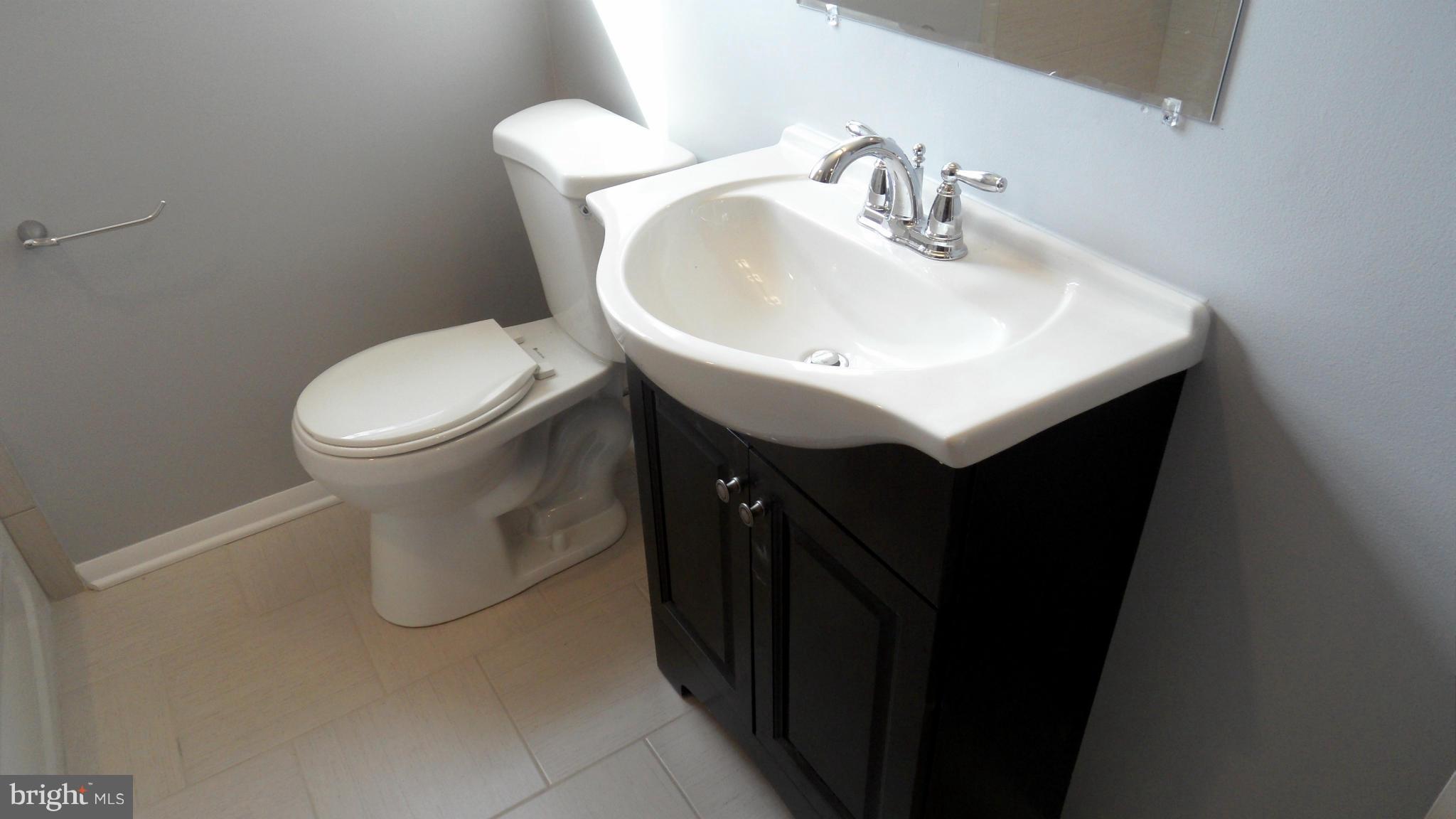 6909 Blanche Road Baltimore, MD 21215 - Photo 20 of 27 Bath