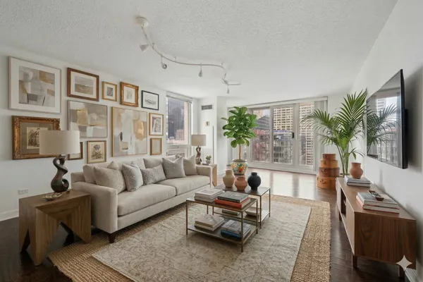 $3,200 | 200 North Dearborn Street, Unit 2502, Chicago, IL 60601