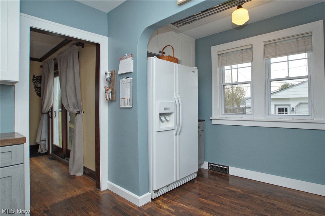 1311 Mayfield Ridge Road Cleveland, OH 44124 - Photo 9 of 29