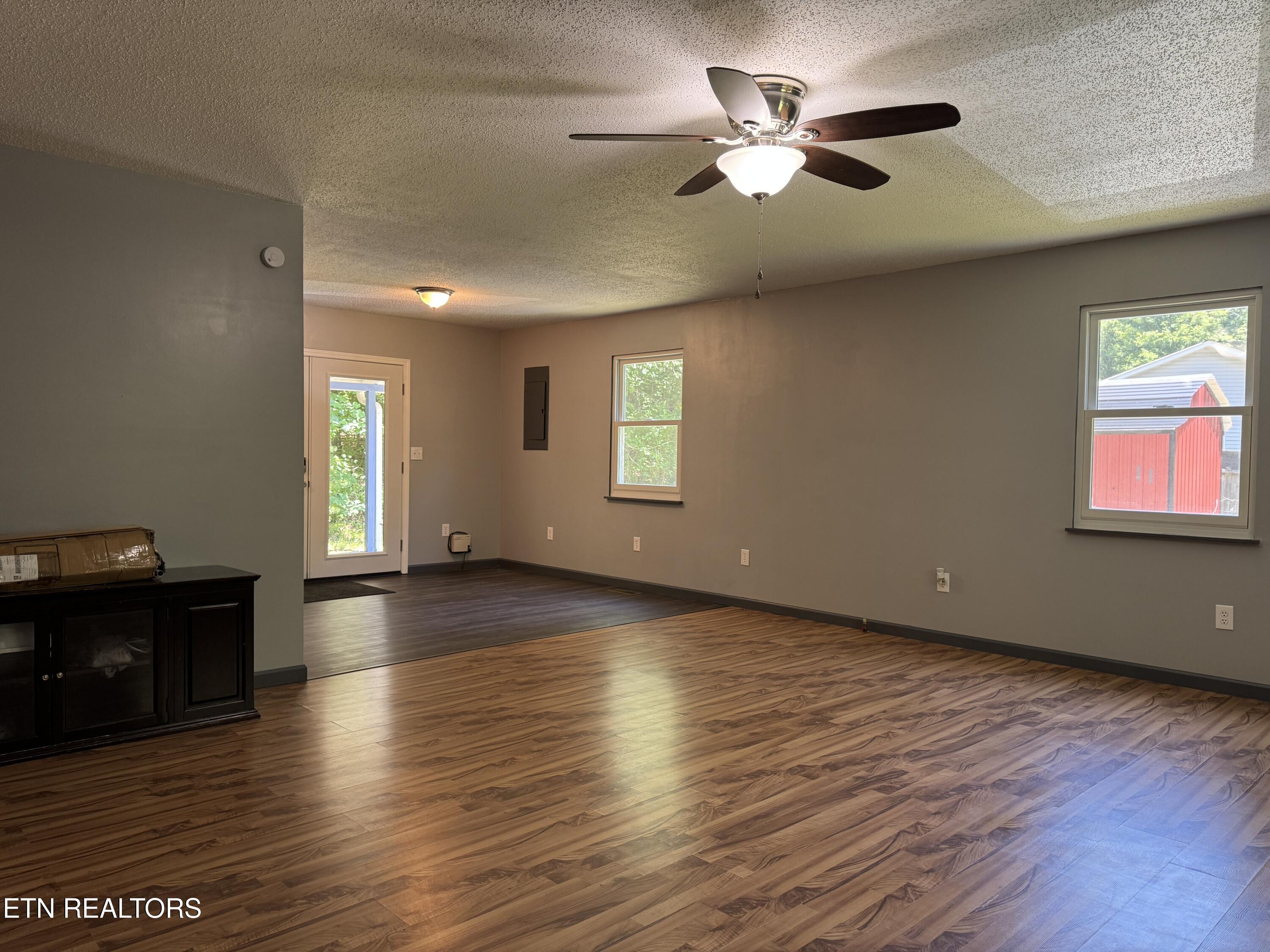 125 Walnut Lane Oneida, TN 37841 - Photo 17 of 39 IMG_7624