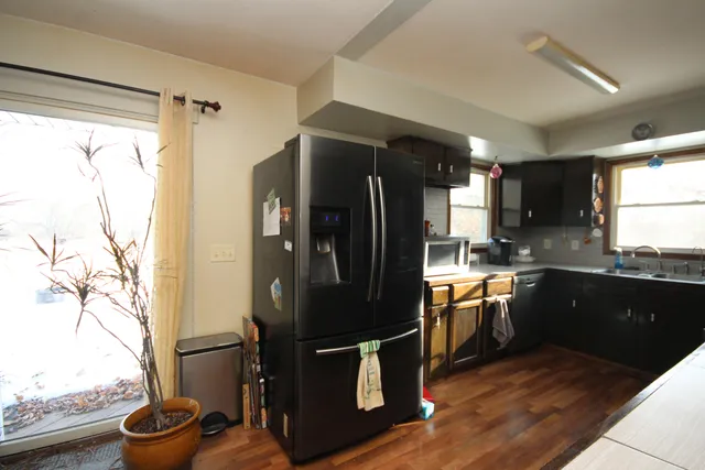 $299,900 | 3790 Kimble Lake Drive, Vicksburg, MI 49097