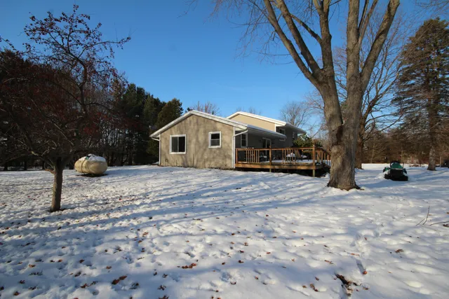 $299,900 | 3790 Kimble Lake Drive, Vicksburg, MI 49097