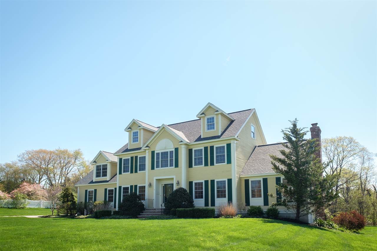 5 Squire Way Stratham, NH 03885 - Photo 3 of 39 Gallery Image 3