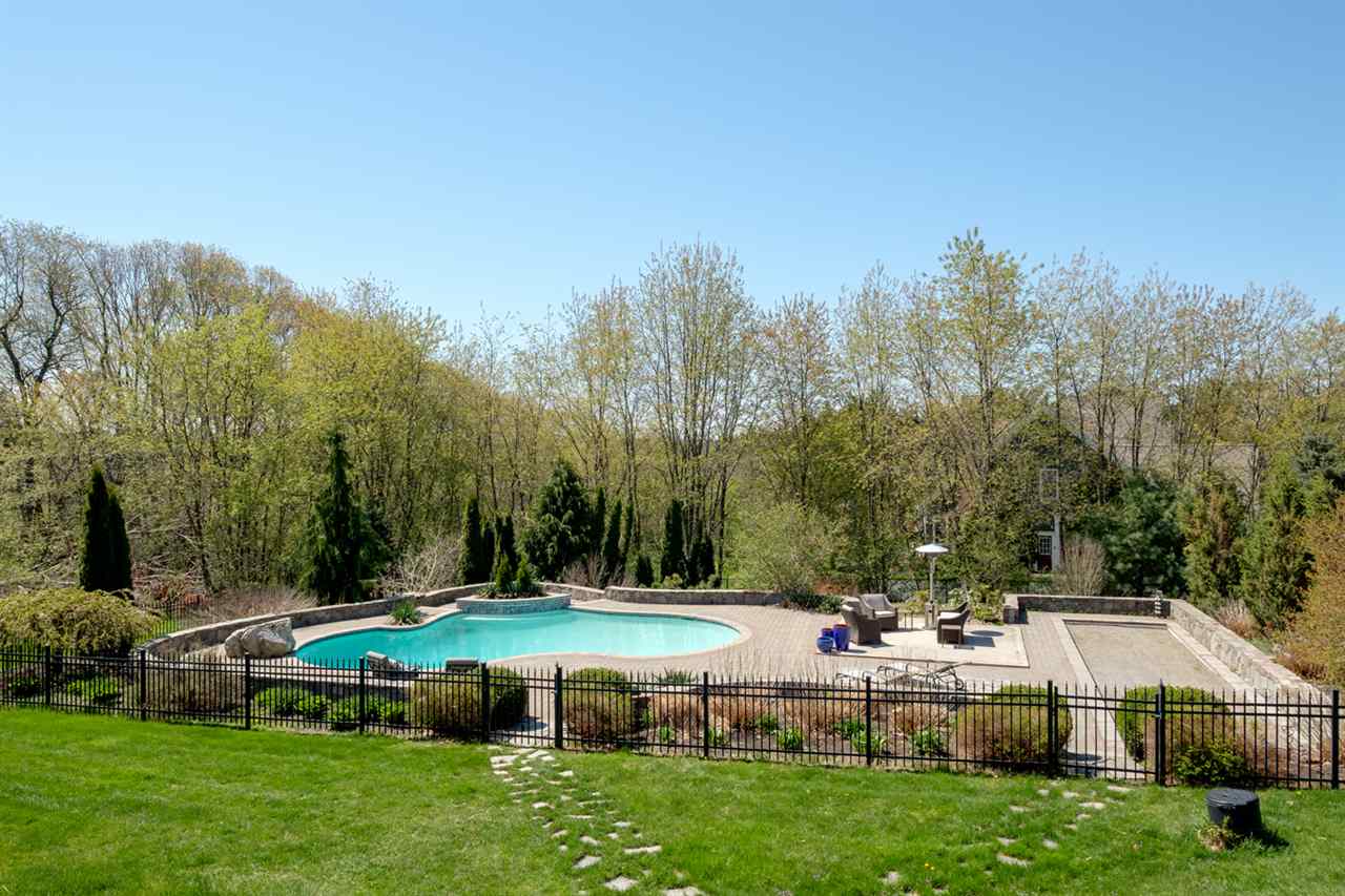 5 Squire Way Stratham, NH 03885 - Photo 5 of 39 Gallery Image 5