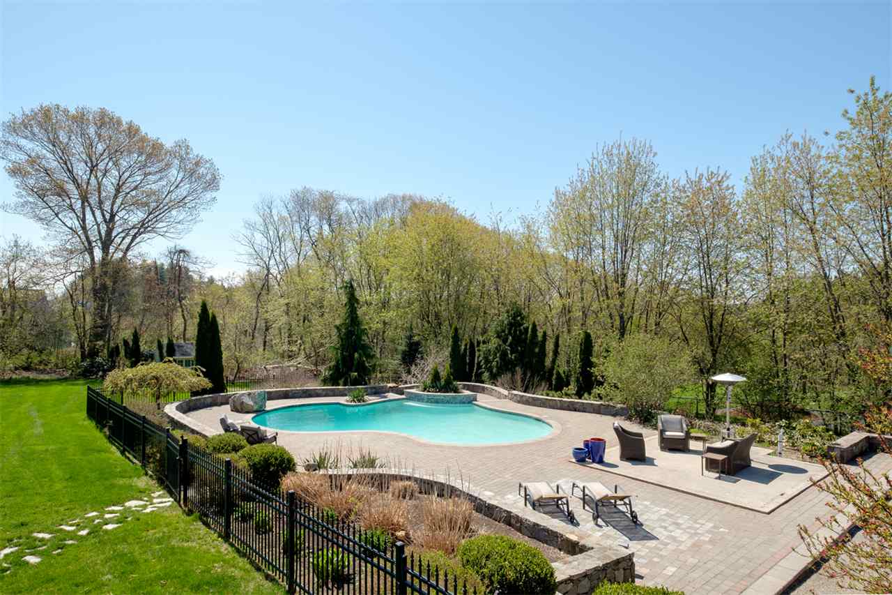 5 Squire Way Stratham, NH 03885 - Photo 6 of 39 Gallery Image 6