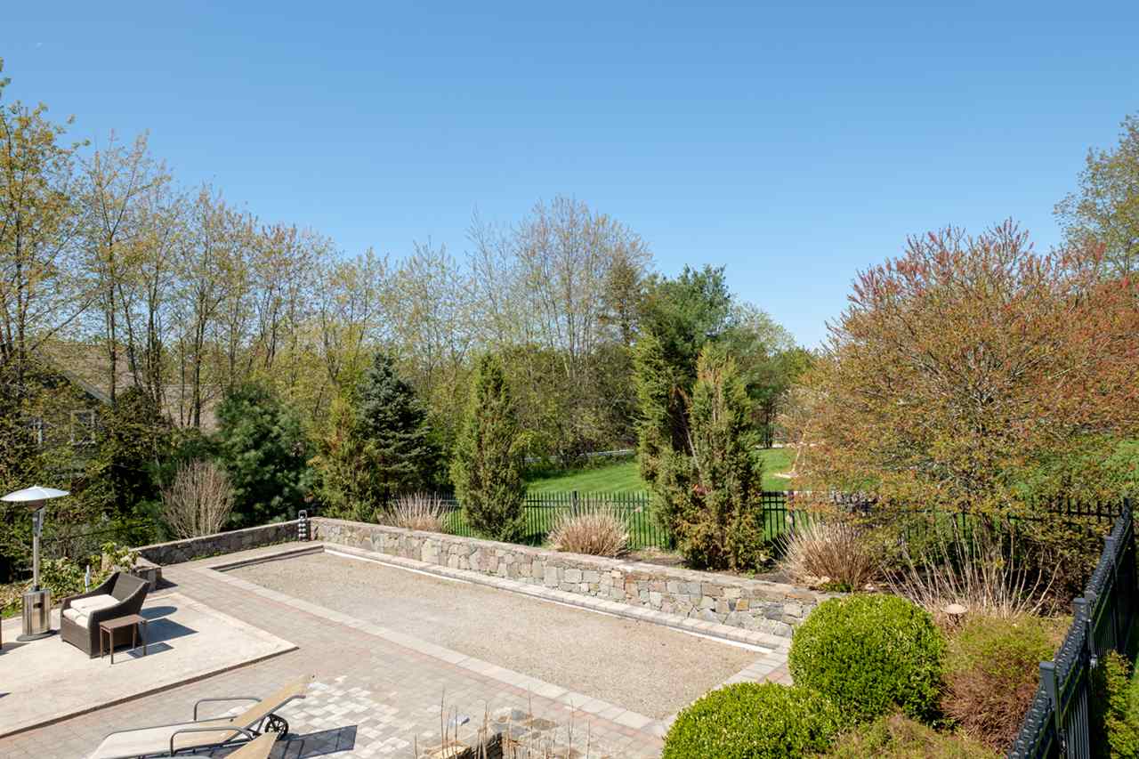 5 Squire Way Stratham, NH 03885 - Photo 9 of 39 Gallery Image 9