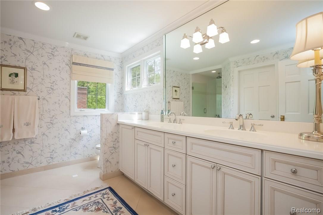 1461 Mill Race Road Rochester, MI 48306 - Photo 49 of 72 050-Master_Bathroom-2802458-medium.jpg