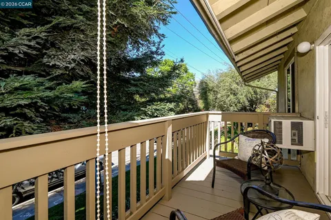 $389,999 | 2560 Walnut Boulevard, Unit 4, Walnut Creek, CA 94596