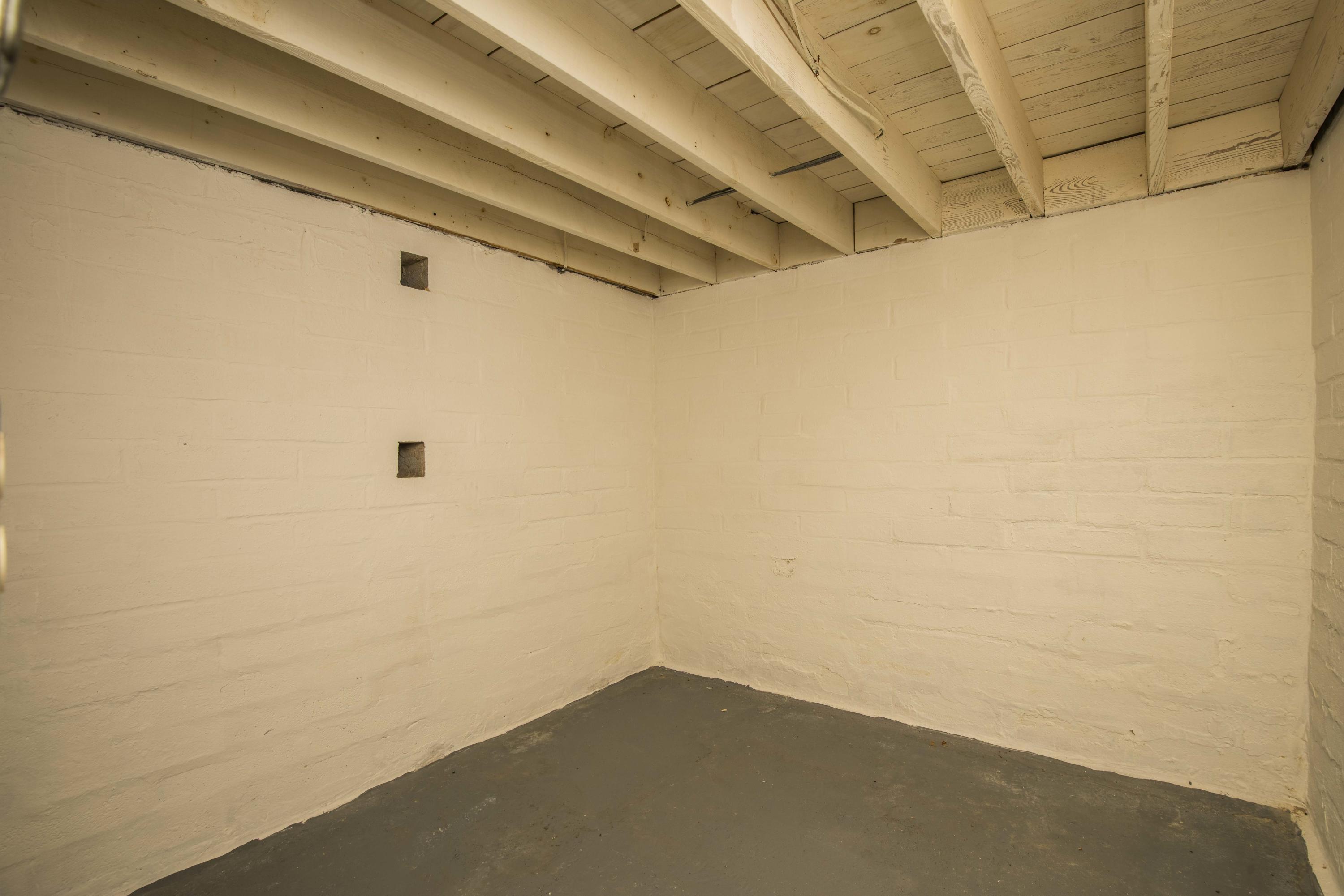 102 Lawrence Lane Oak Ridge, TN 37830 - Photo 32 of 32 crawlspace 1_1