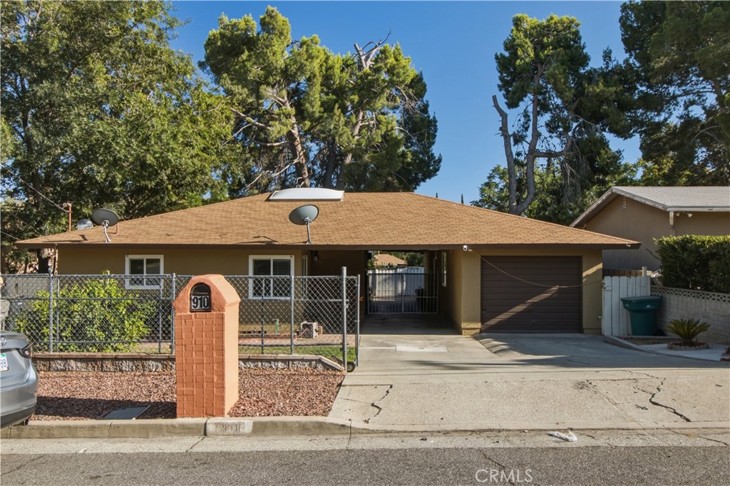 910 West George Street Banning, CA 92220 - Photo 1 of 34
