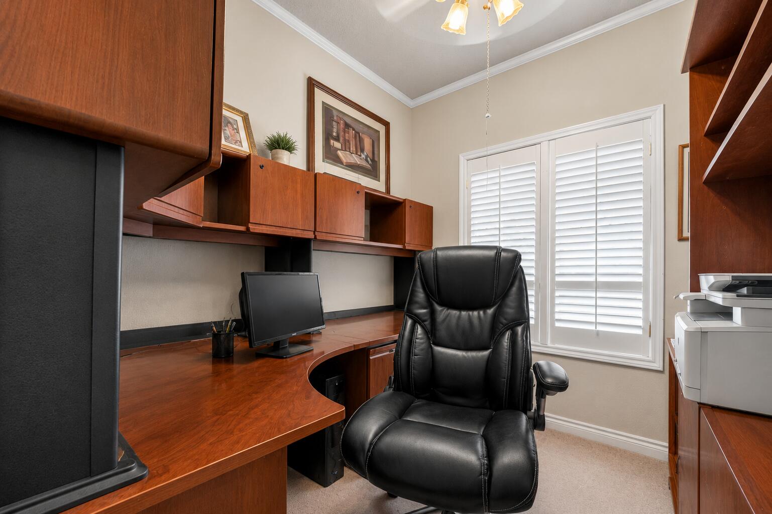 7402 95th Street Lubbock, TX 79424 - Photo 33 of 43 a workspace with furniture and window