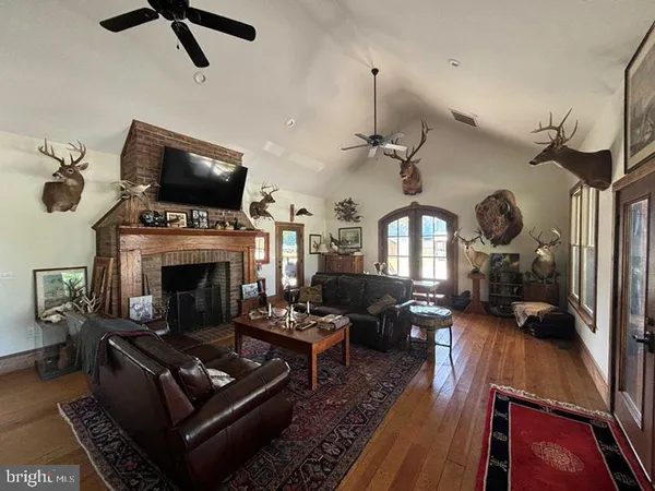 $5,900,000 | 125 (tract: Cherry Island), Williamston, NC 27892