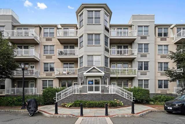 $520,000 | 30 Freedom Way, Unit 407, Jersey City, NJ 07305