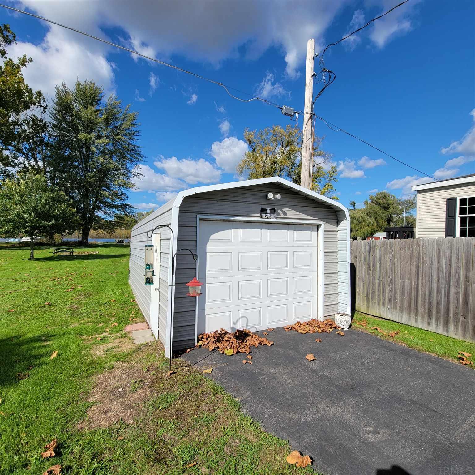 10099 North Jones Lake Road Rome City, IN 46784 - Photo 4 of 16