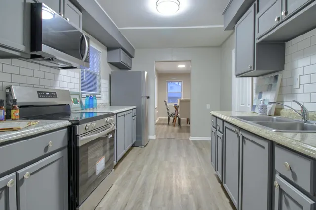 $159,900 | 24056 Lehigh Street, Dearborn Heights, MI 48125