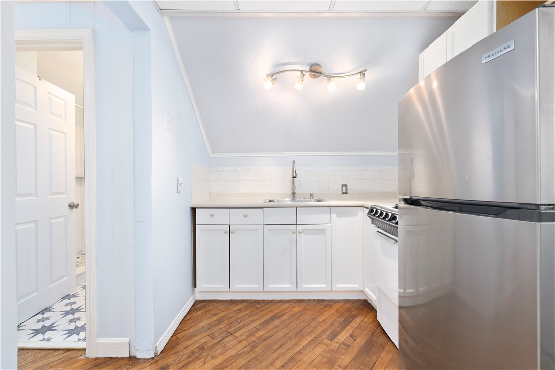 4 Rego Road Middletown, RI 02842 - Photo 5 of 19