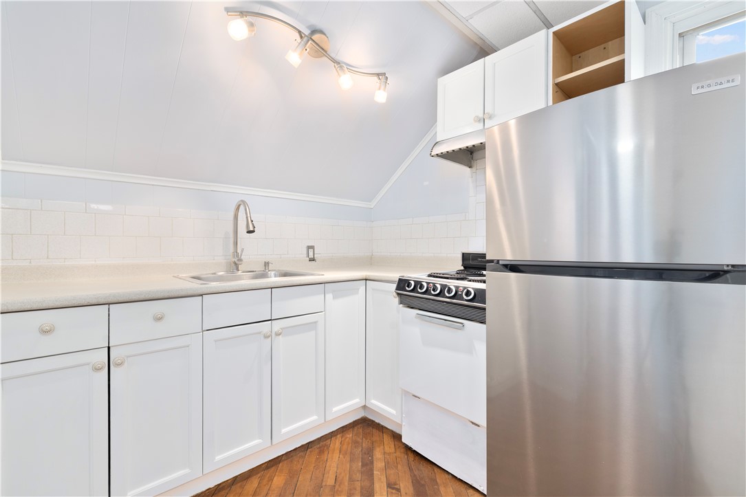 4 Rego Road Middletown, RI 02842 - Photo 6 of 19