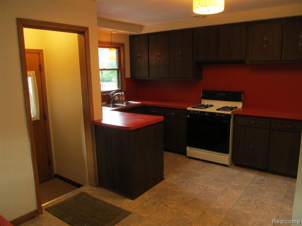 14996 Salem Road Redford, MI 48239 - Photo 22 of 26 IMG_2616.JPG