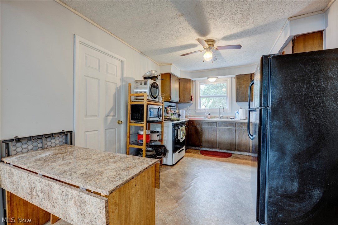 317 Erie Road Vermilion, OH 44089 - Photo 16 of 32