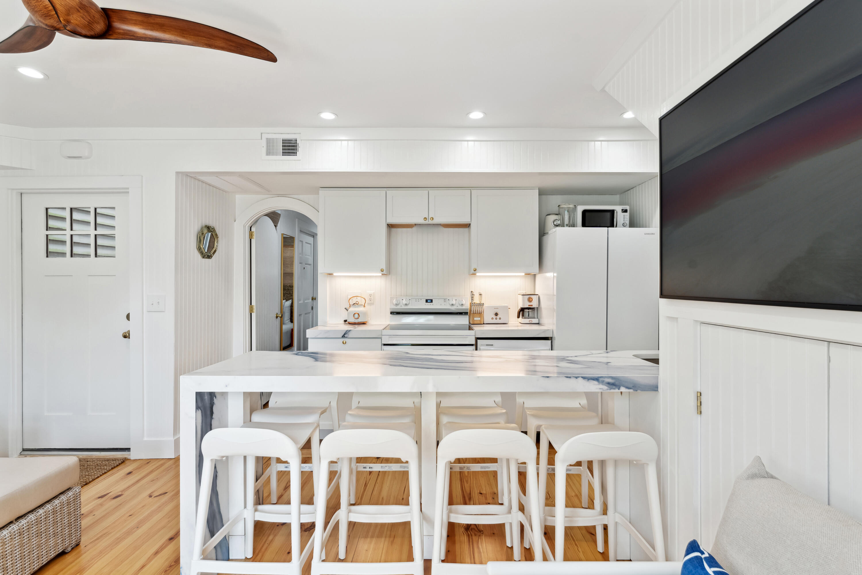 67 Spring Street, Unit A Charleston, SC 29403 - Photo 4 of 33 67SpringSt-KeenEyeMarketing-002