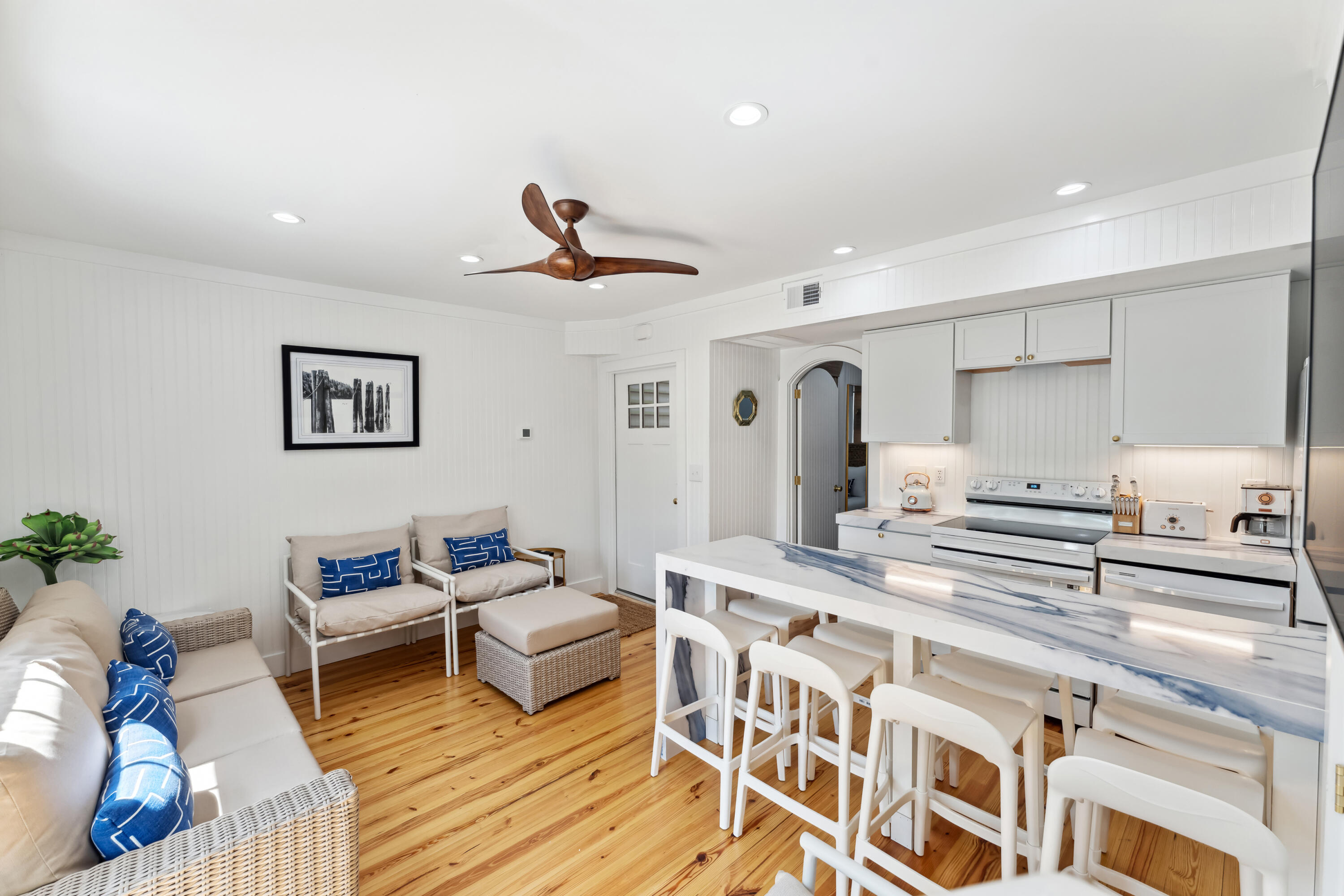 67 Spring Street, Unit A Charleston, SC 29403 - Photo 9 of 33 67SpringSt-KeenEyeMarketing-011