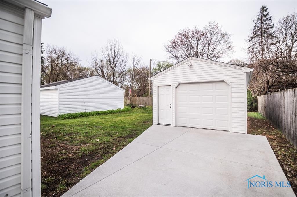 922 Rochelle Road Toledo, OH 43615 - Photo 4 of 17 Gallery Image 4