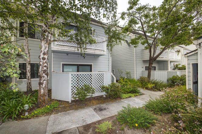 2601 Willowbrook Lane, Unit 6 Aptos, CA 95003 - Photo 10 of 43 front view of a house
