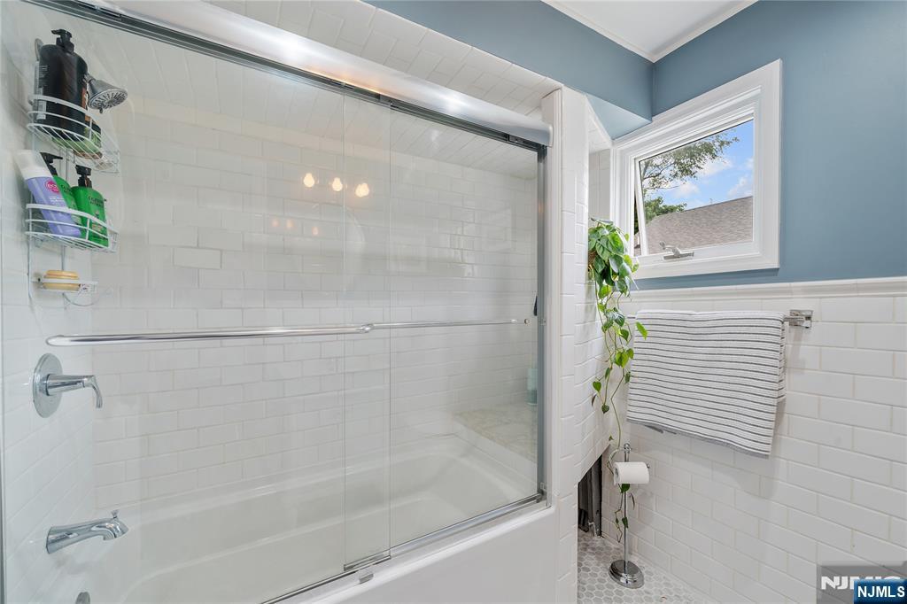 15 Valley Road Nutley, NJ 07110 - Photo 29 of 44
