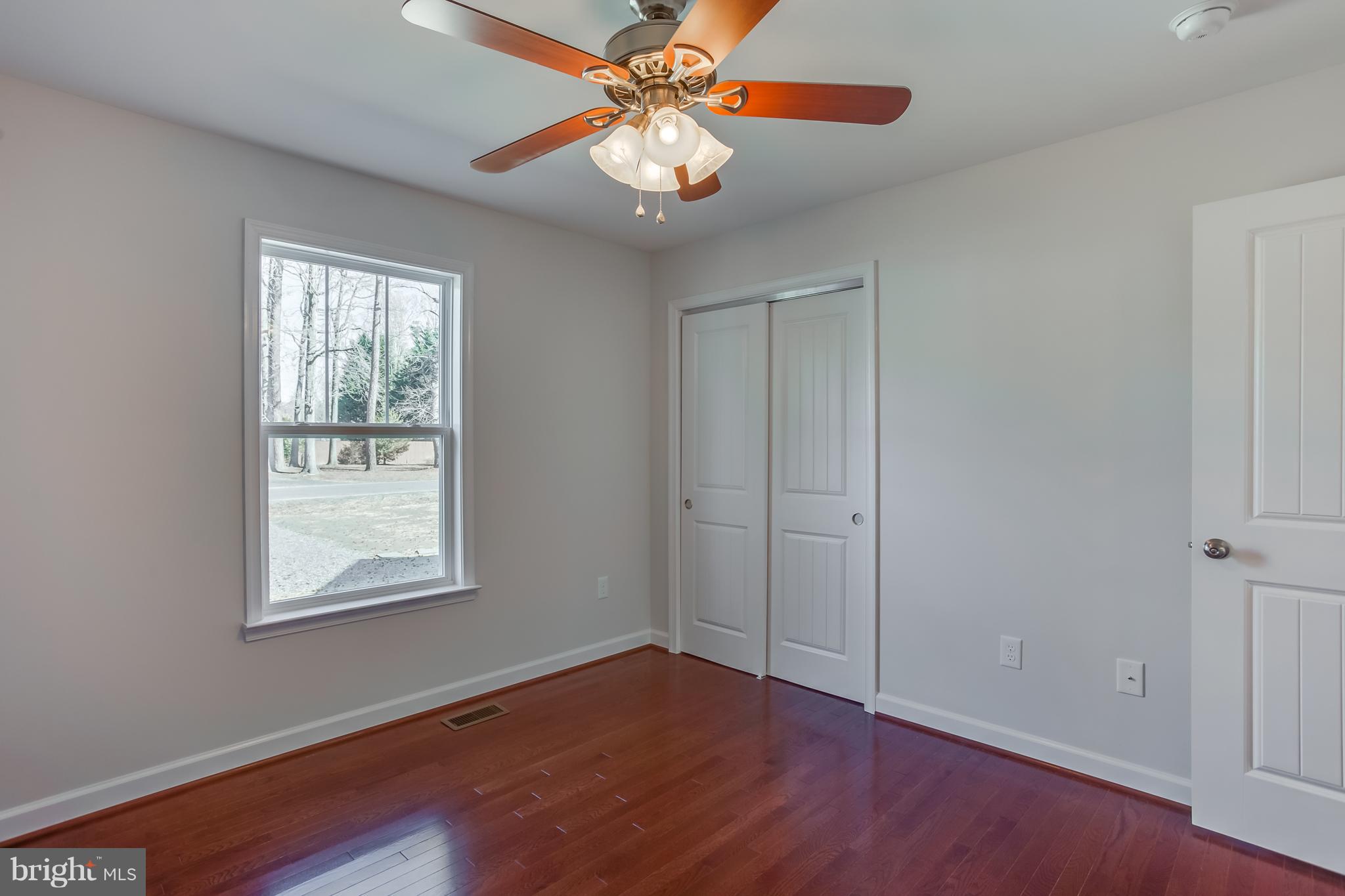 7 Columbia Road Colonial Beach, VA 22443 - Photo 16 of 24 Tilt Out Windows for easier cleaning