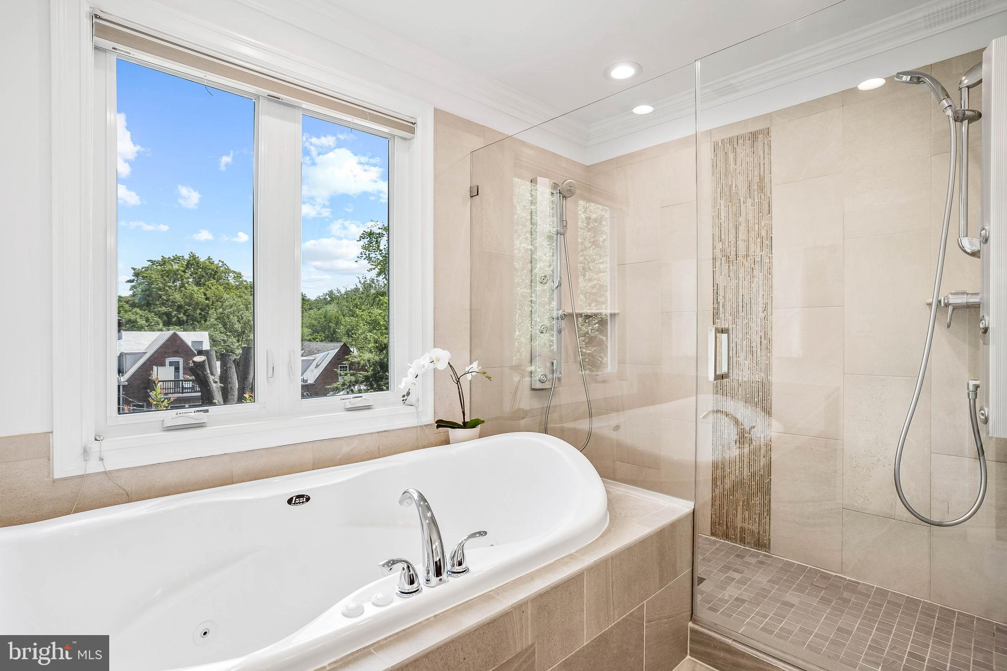 4415 P Street Northwest Washington, DC 20007 - Photo 37 of 61 Owner's bathroom