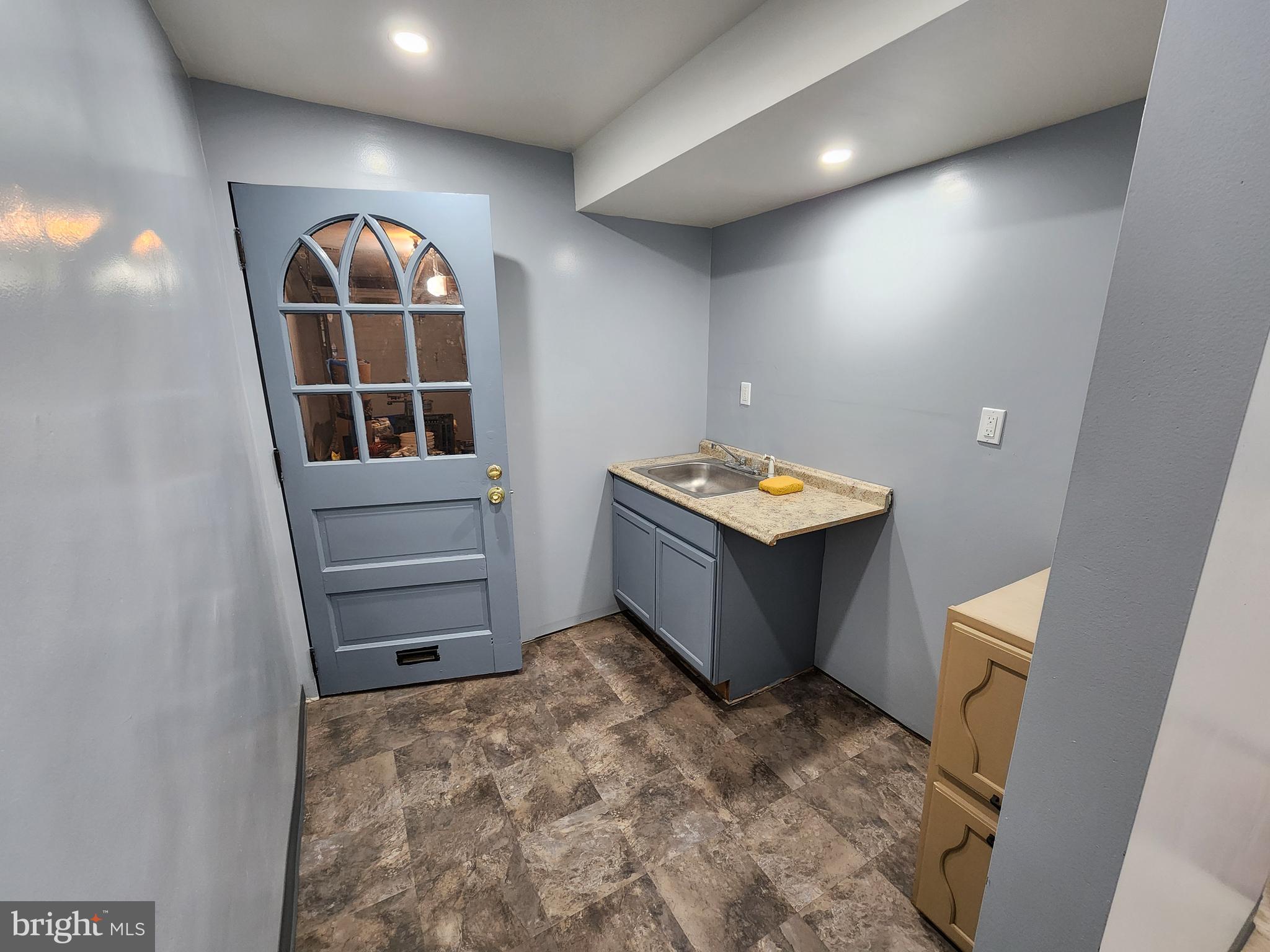 2320 79th Avenue Philadelphia, PA 19150 - Photo 18 of 26 Custom Utility Wash room.