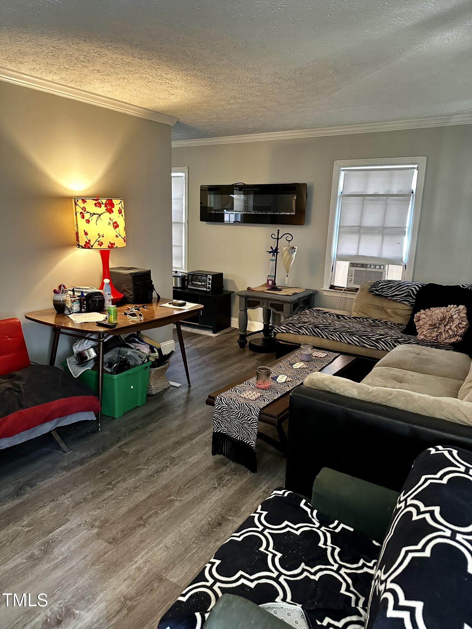 208 Plainview Avenue Raleigh, NC 27604 - Photo 2 of 12 IMG_1444