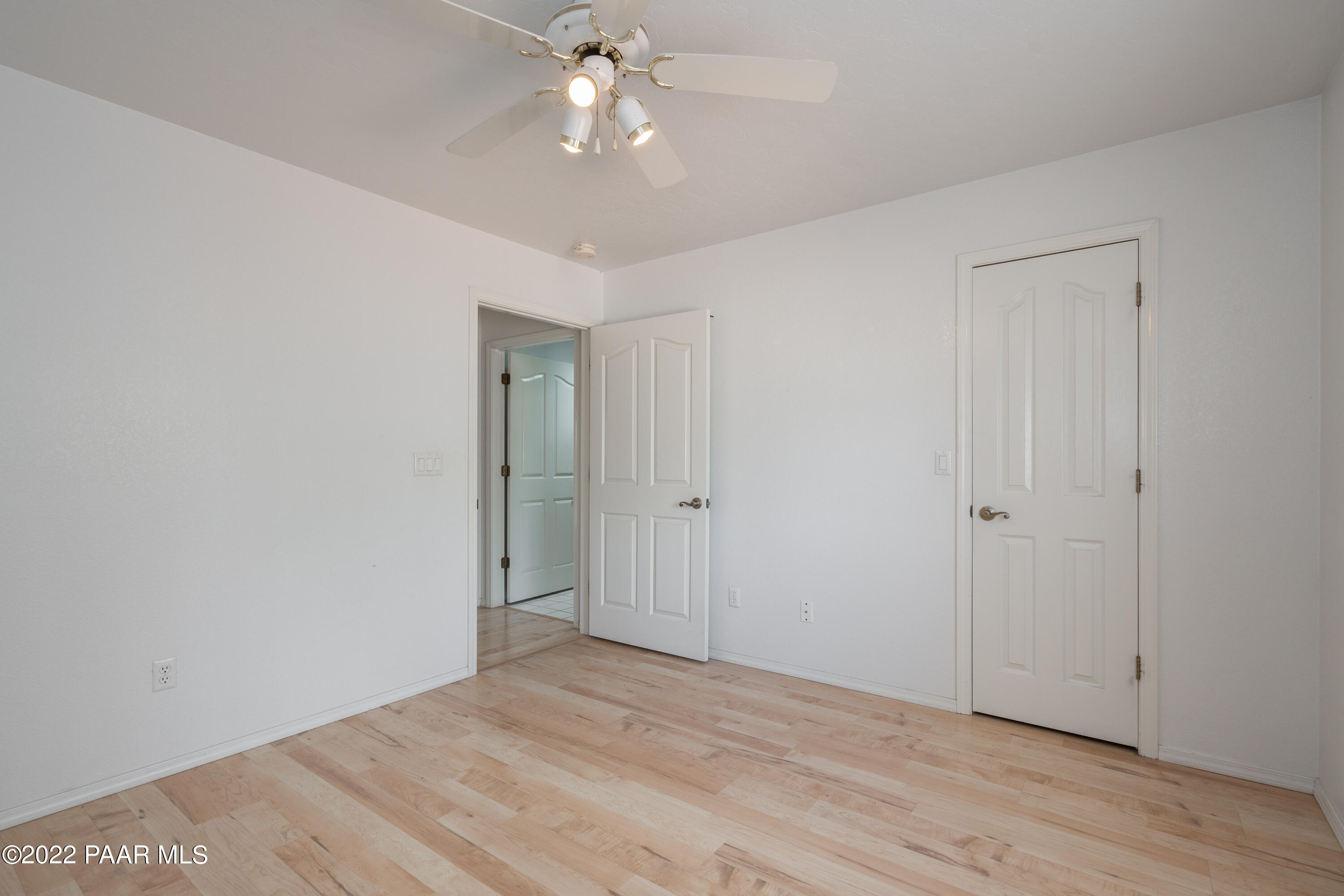 17575 East Trails End Road Mayer, AZ 86333 - Photo 17 of 35 DSC00489