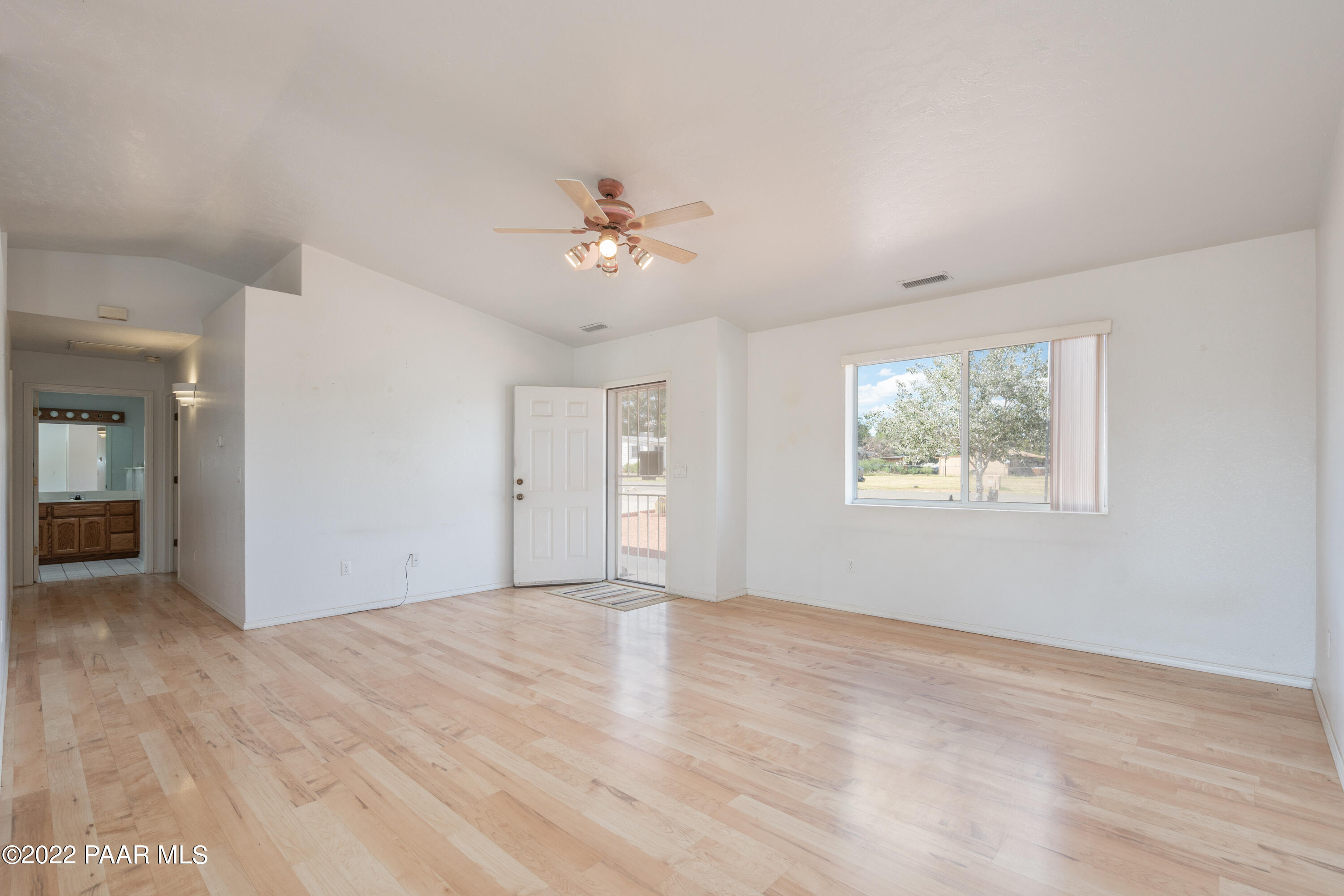 17575 East Trails End Road Mayer, AZ 86333 - Photo 4 of 35 DSC00475a