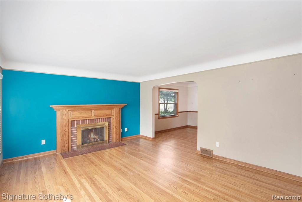 1964 Prestwick Road Grosse Pointe, MI 48236 - Photo 8 of 37
