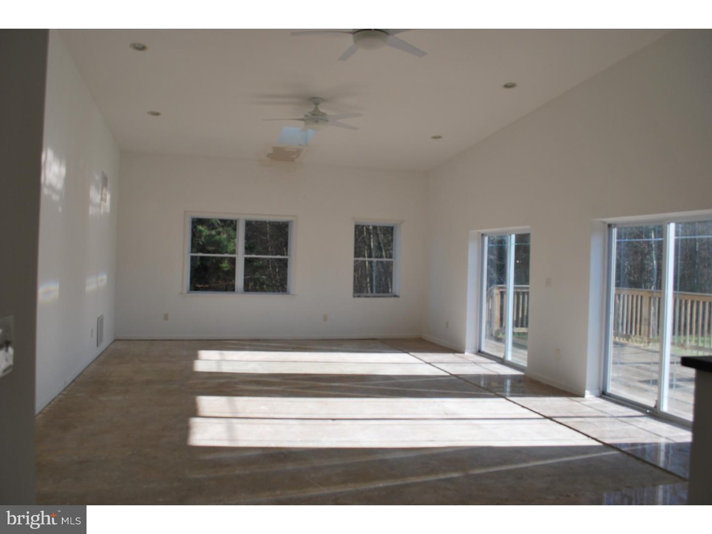 448 Magnolia Road Pemberton, NJ 08068 - Photo 9 of 20 Living Room