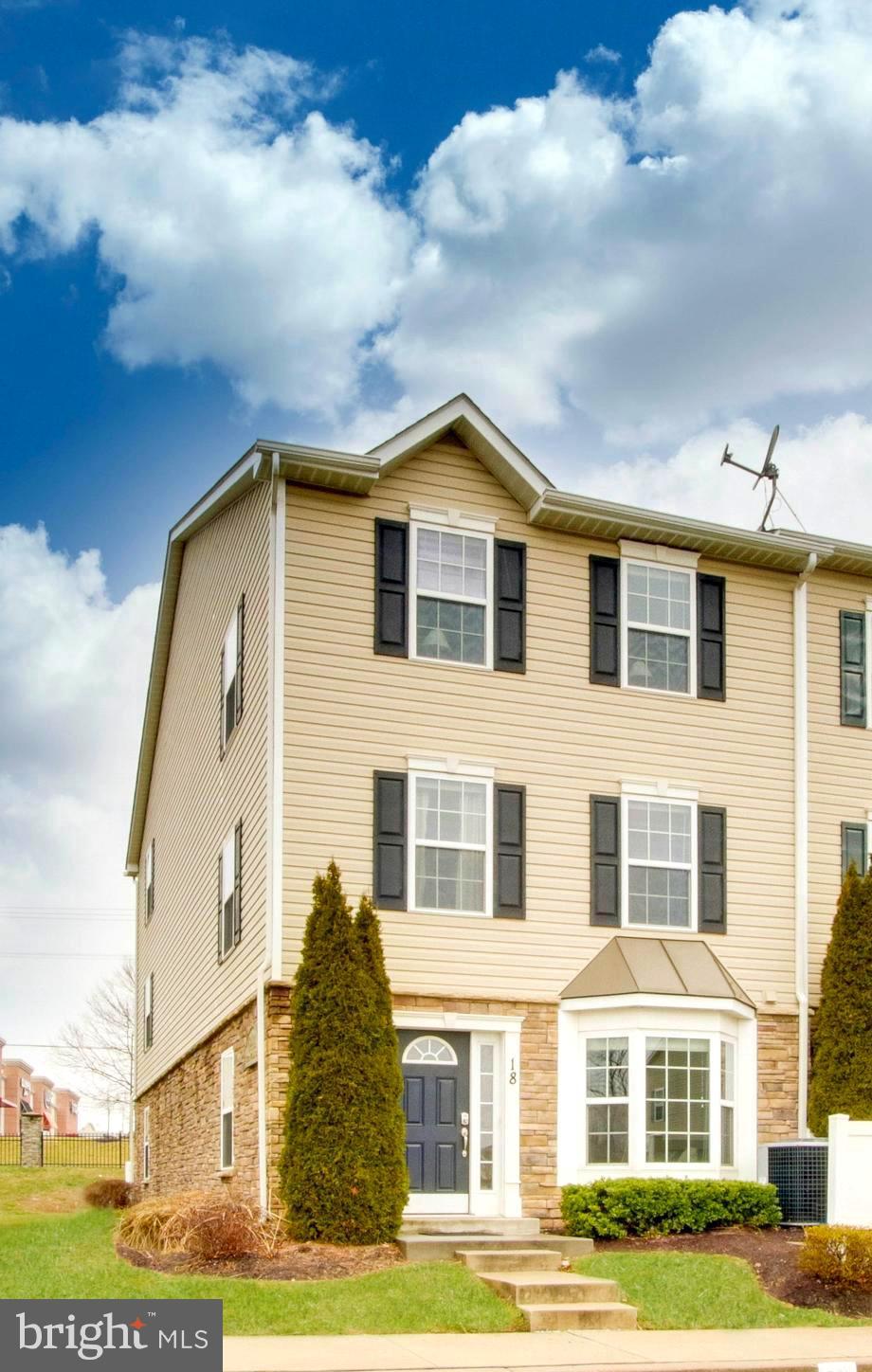 6488 Cornwall Drive, Unit 18 Eldersburg, MD 21784 - Photo 3 of 33