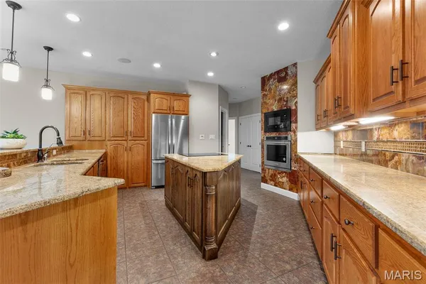 $759,000 | 157 End Zone Road, Jackson, MO 63755