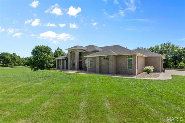 $759,000 | 157 End Zone Road, Jackson, MO 63755
