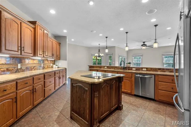 $789,000 | 157 End Zone Road, Jackson, MO 63755