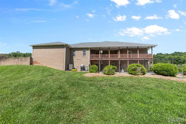 $759,000 | 157 End Zone Road, Jackson, MO 63755