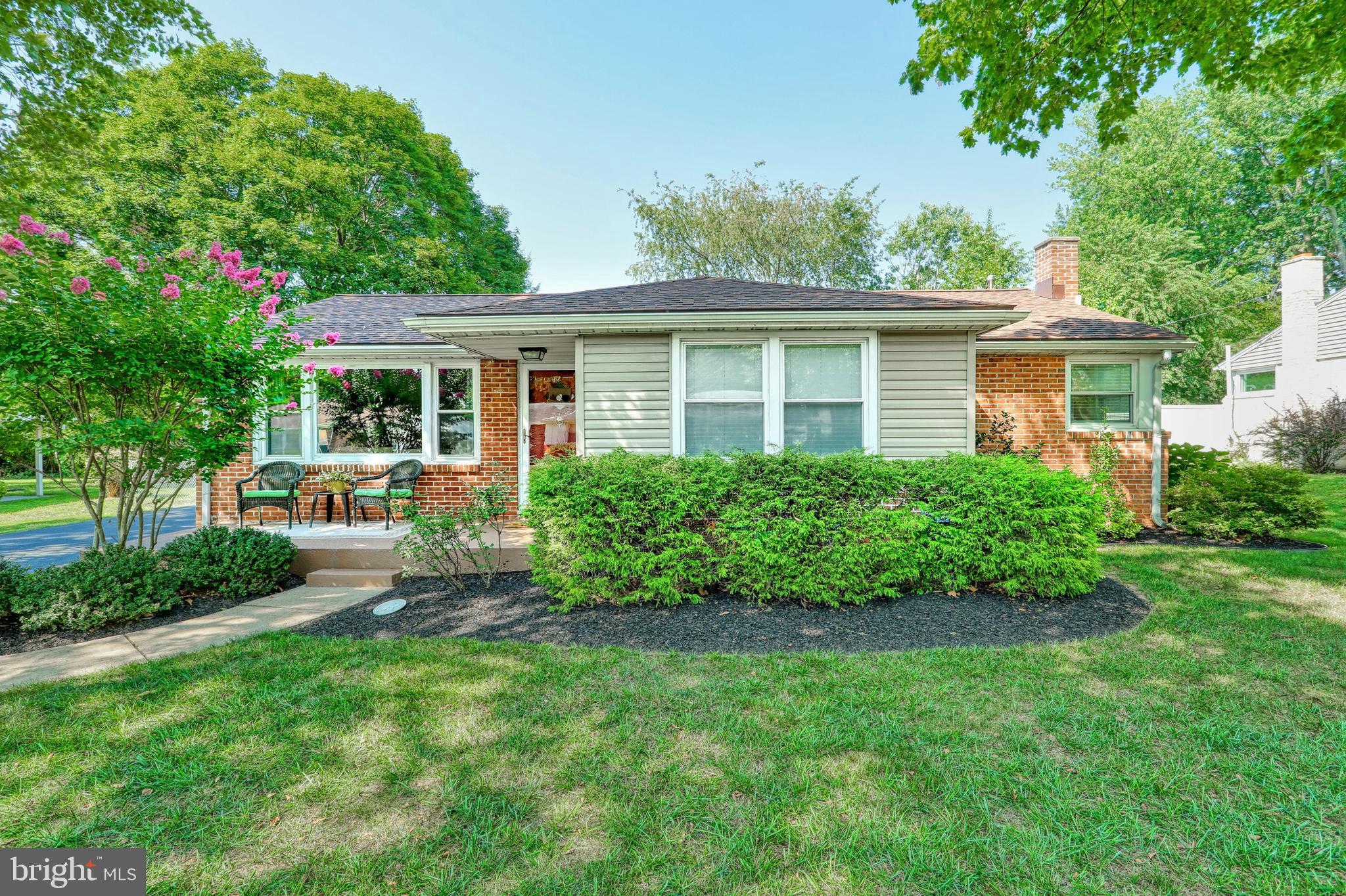 2437 Cambridge Road York, PA 17402 - Photo 1 of 33 Gallery Image 1
