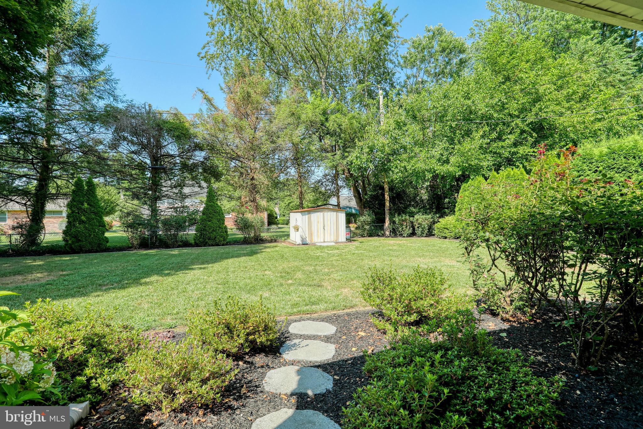 2437 Cambridge Road York, PA 17402 - Photo 7 of 33 Gallery Image 7