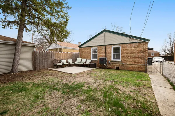 $259,900 | 3504 West 107th Street, Chicago, IL 60655