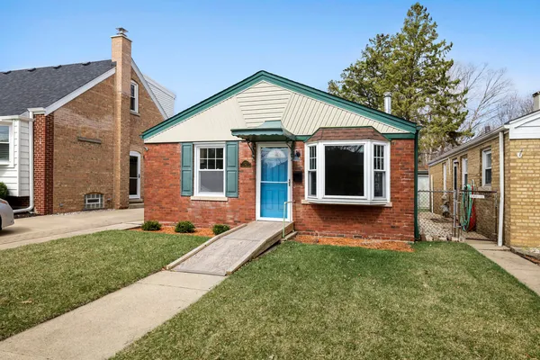 $259,900 | 3504 West 107th Street, Chicago, IL 60655