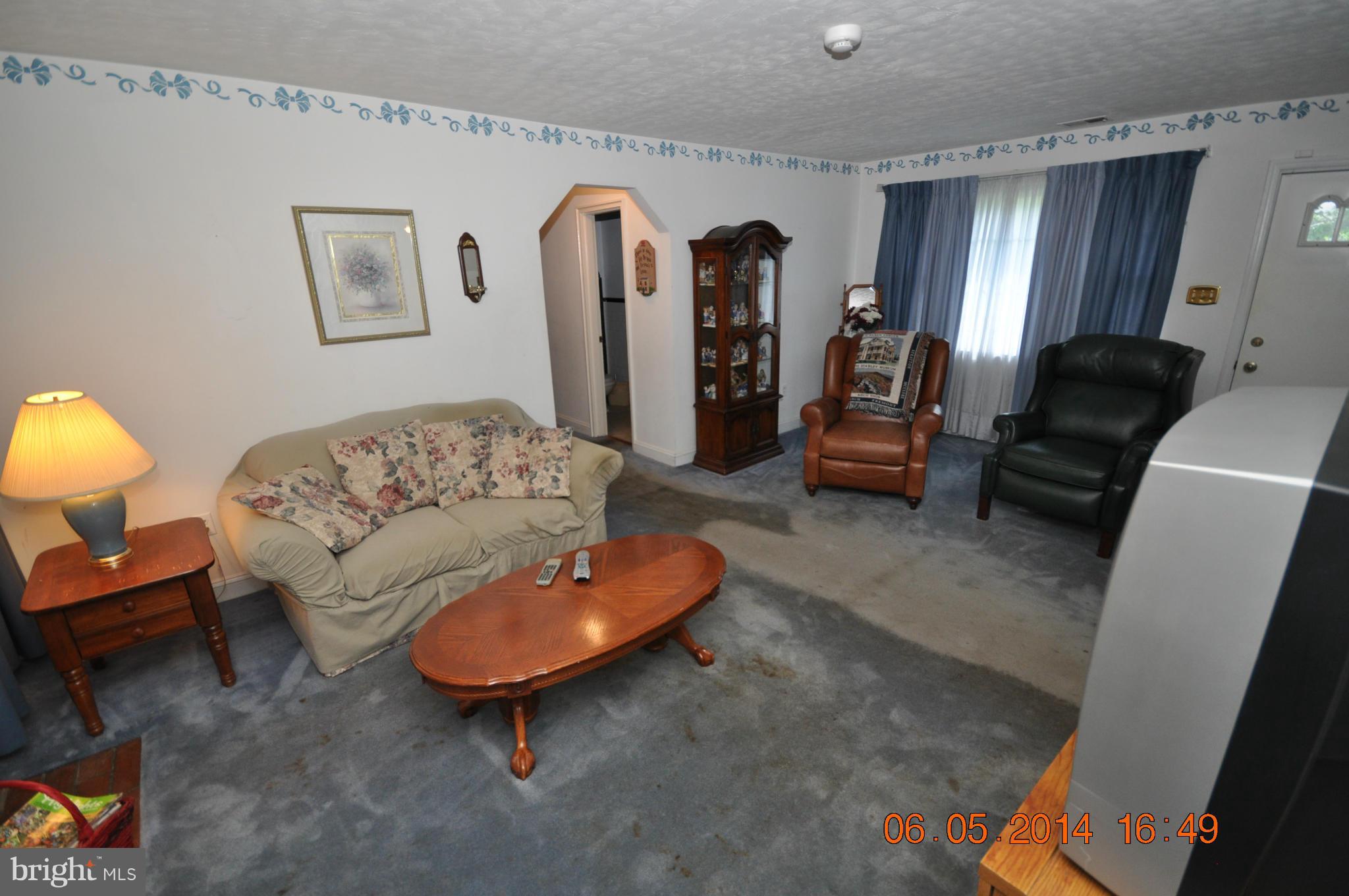 5905 Brookland Road Alexandria, VA 22310 - Photo 17 of 24 a living room with furniture and a large window