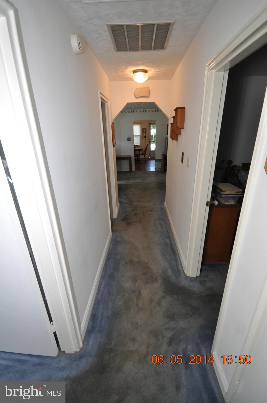 5905 Brookland Road Alexandria, VA 22310 - Photo 20 of 24 a view of a hallway