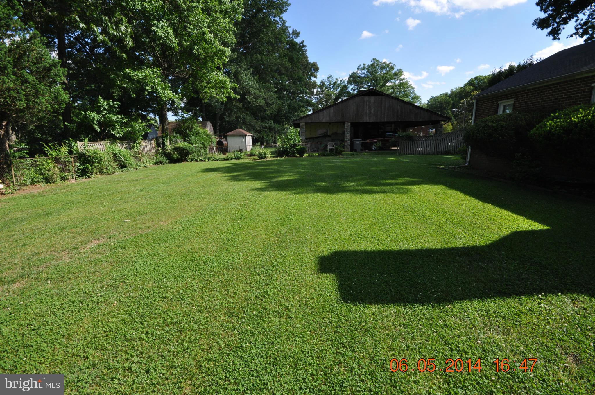 5905 Brookland Road Alexandria, VA 22310 - Photo 7 of 24 a view of outdoor space with garden