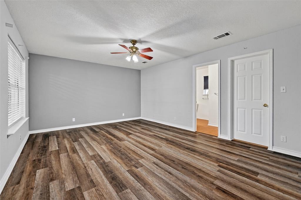 2107 Meadows Circle Sherman, TX 75092 - Photo 16 of 36 a view of an empty room with a window
