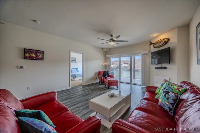 $279,000 | 166 Oak Harbor Drive, Unit 4C, Camdenton, MO 65020